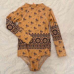 Spell & the Little Gypsy girls long sleeve bathing suit. size 6 🧡